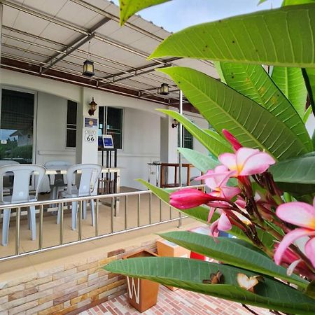 Nuch'S Apple Guest House Si Bun Ruang Екстер'єр фото
