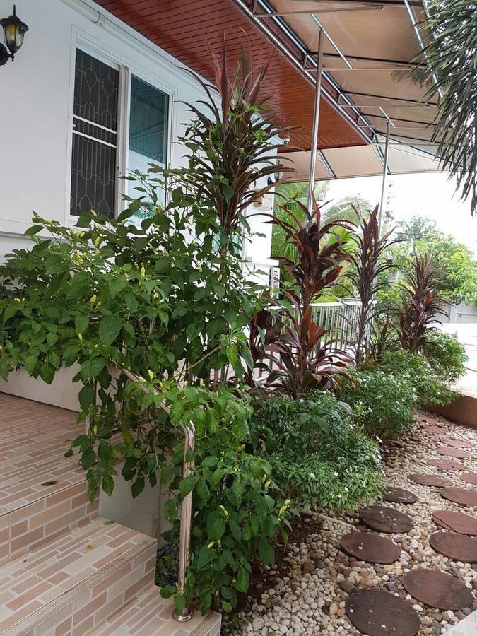 Nuch'S Apple Guest House Si Bun Ruang Екстер'єр фото