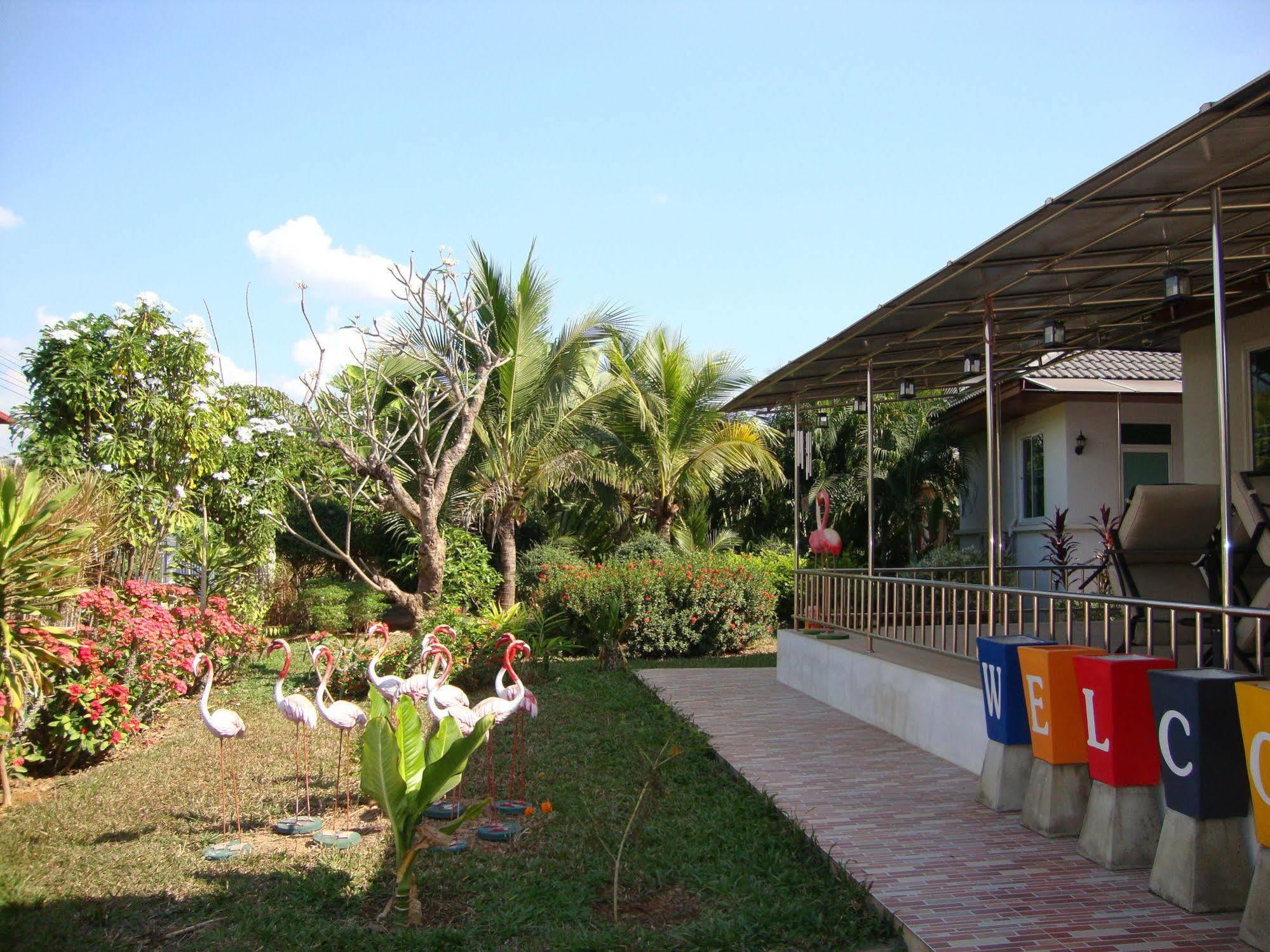Nuch'S Apple Guest House Si Bun Ruang Екстер'єр фото